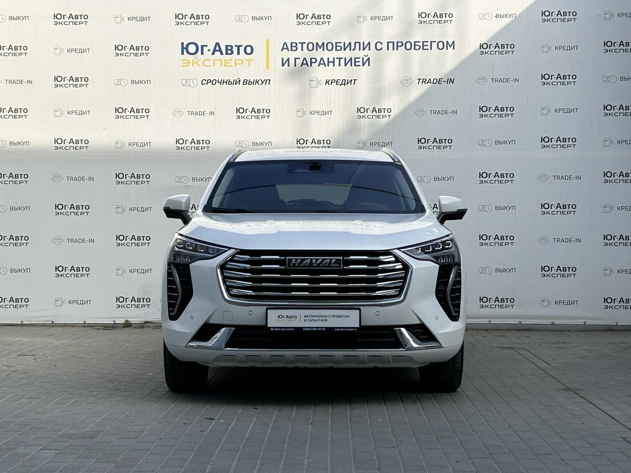 Купить б/у HAVAL JOLION 2023 по цене 2 155 000 руб в Юг-Авто. Пробег 14 000  км 1,5 DCT 4WD (150 л.с.) Белый