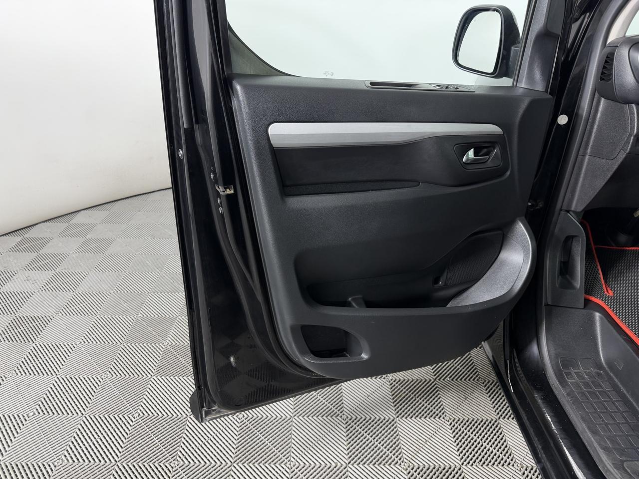 Peugeot Traveller  Active Long