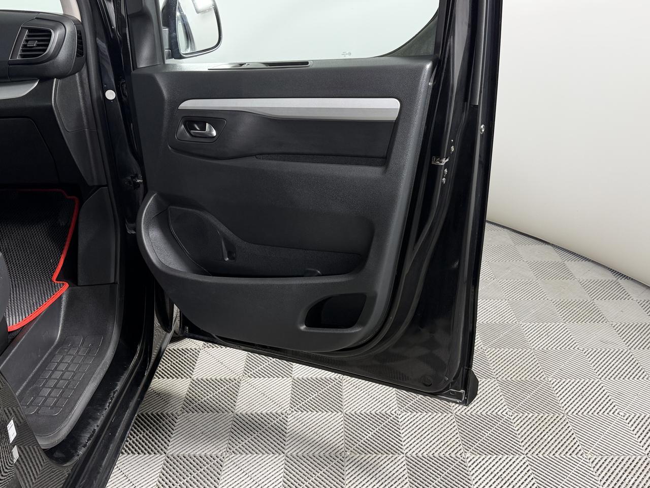 Peugeot Traveller  Active Long
