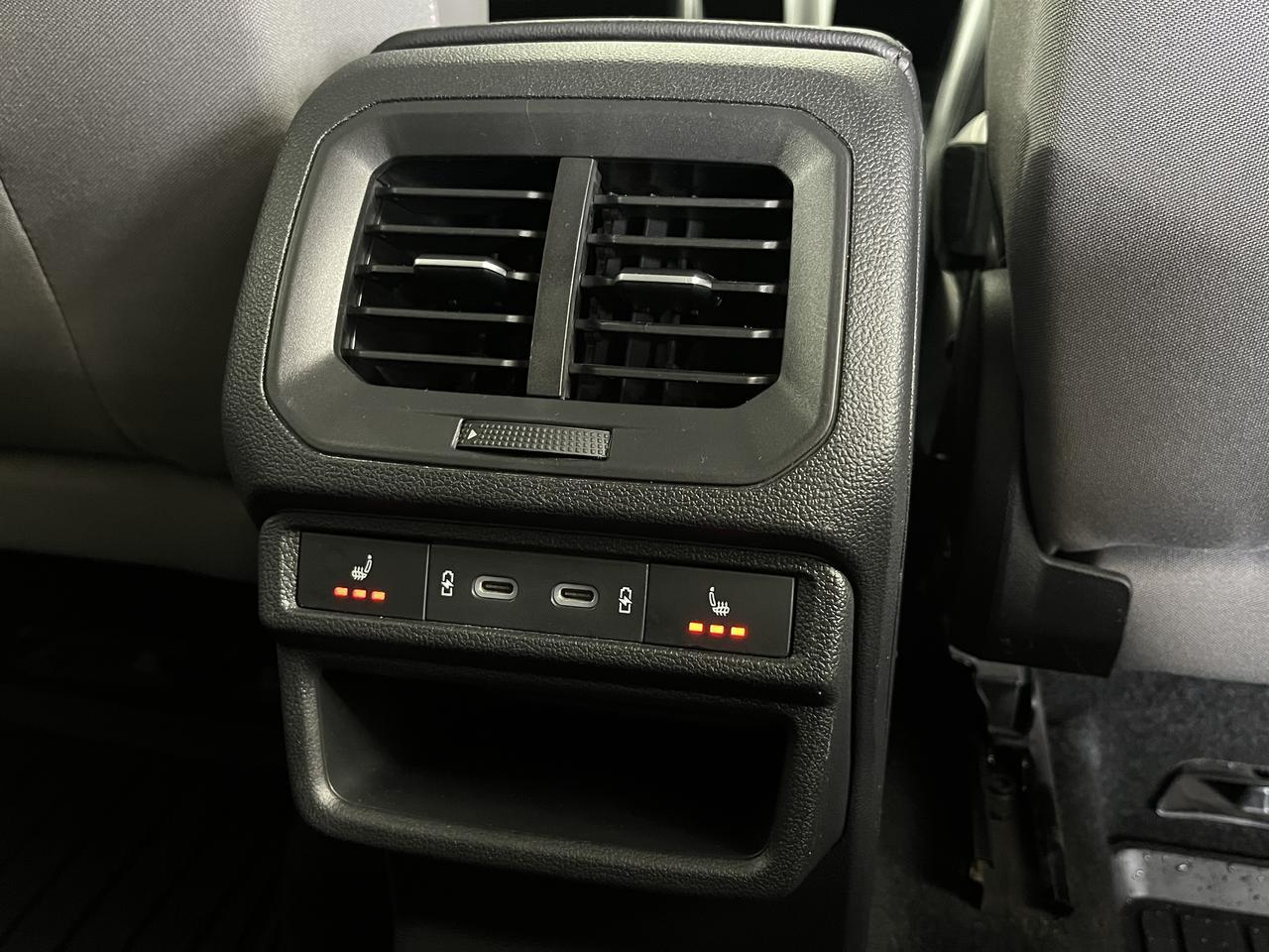 Volkswagen Taos  